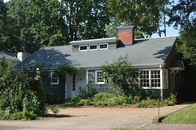 Cottage-style landscaping at Elizabeth Lawrence House in Charlotte, featuring perennial beds and native shrubs